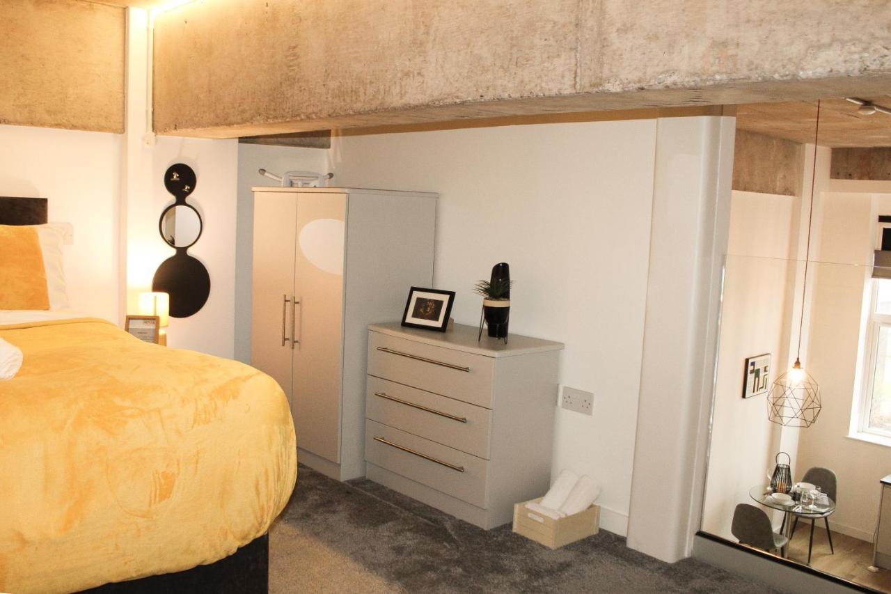 Modern Luxury Serviced Duplex Apartments By Repose- 150 Metro Court, 西布罗姆维奇 外观 照片