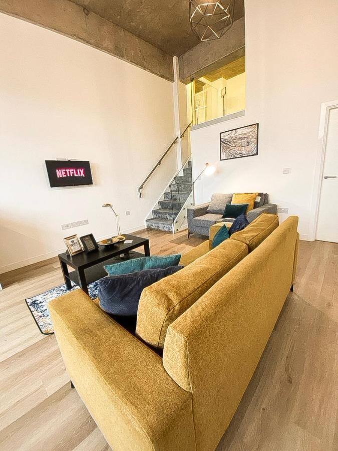 Modern Luxury Serviced Duplex Apartments By Repose- 150 Metro Court, 西布罗姆维奇 外观 照片