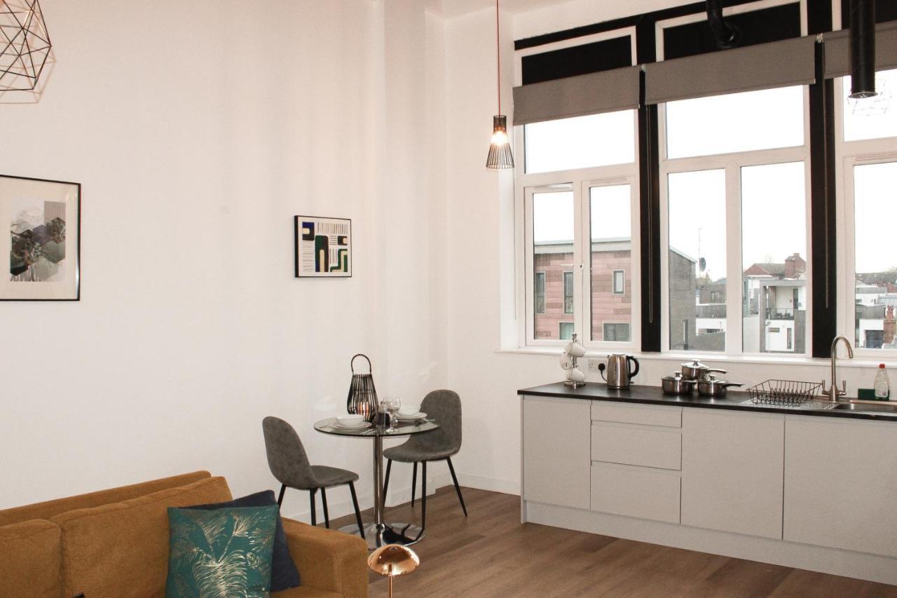 Modern Luxury Serviced Duplex Apartments By Repose- 150 Metro Court, 西布罗姆维奇 外观 照片